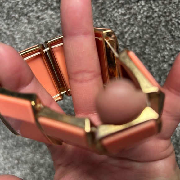 LOFT | STRETCH | CHUNKY | BLOCK | BRACELET |
CREAMSICLE | GOLD | OSFA | - Picture 8 of 13